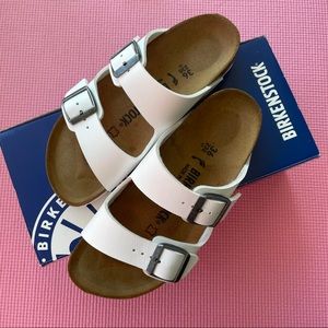 NEW IN BOX Birkenstock Arizona Sandal - Women’s 36